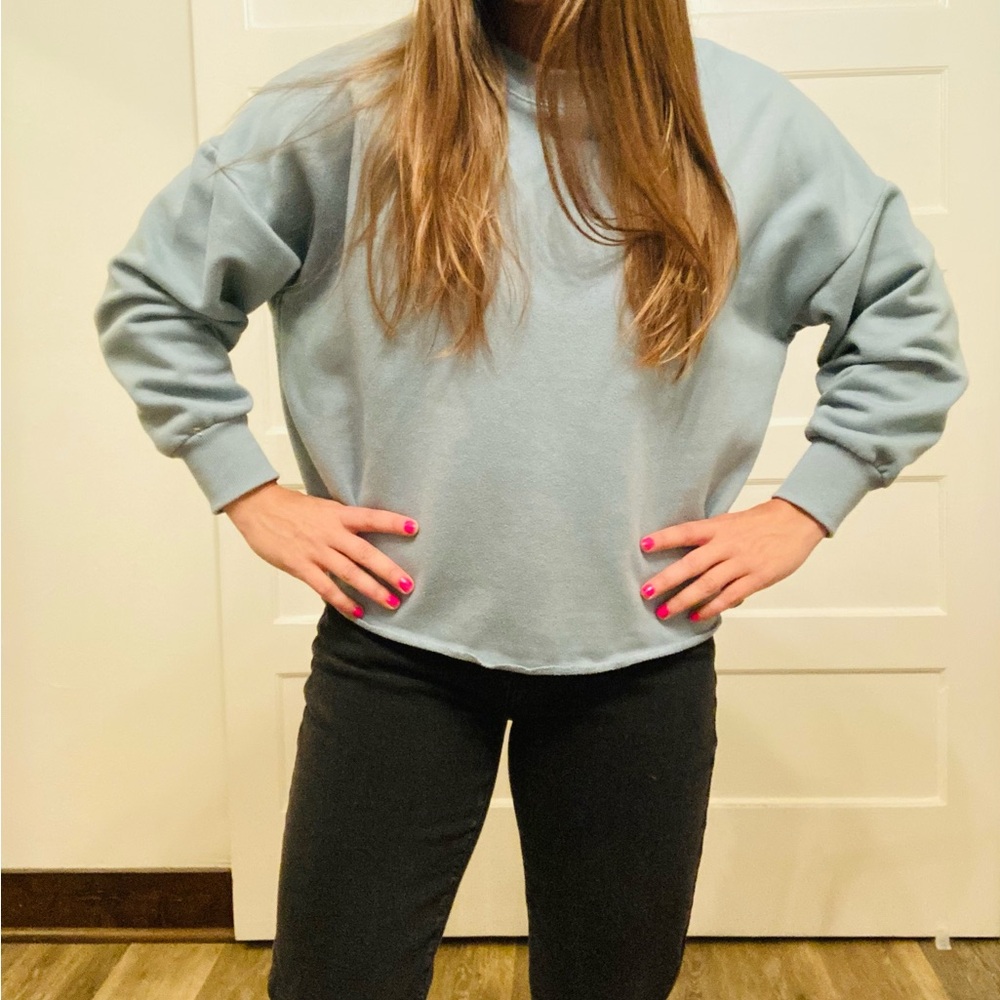 Light Blue Athletic Wear Sweatshirt Size Medium